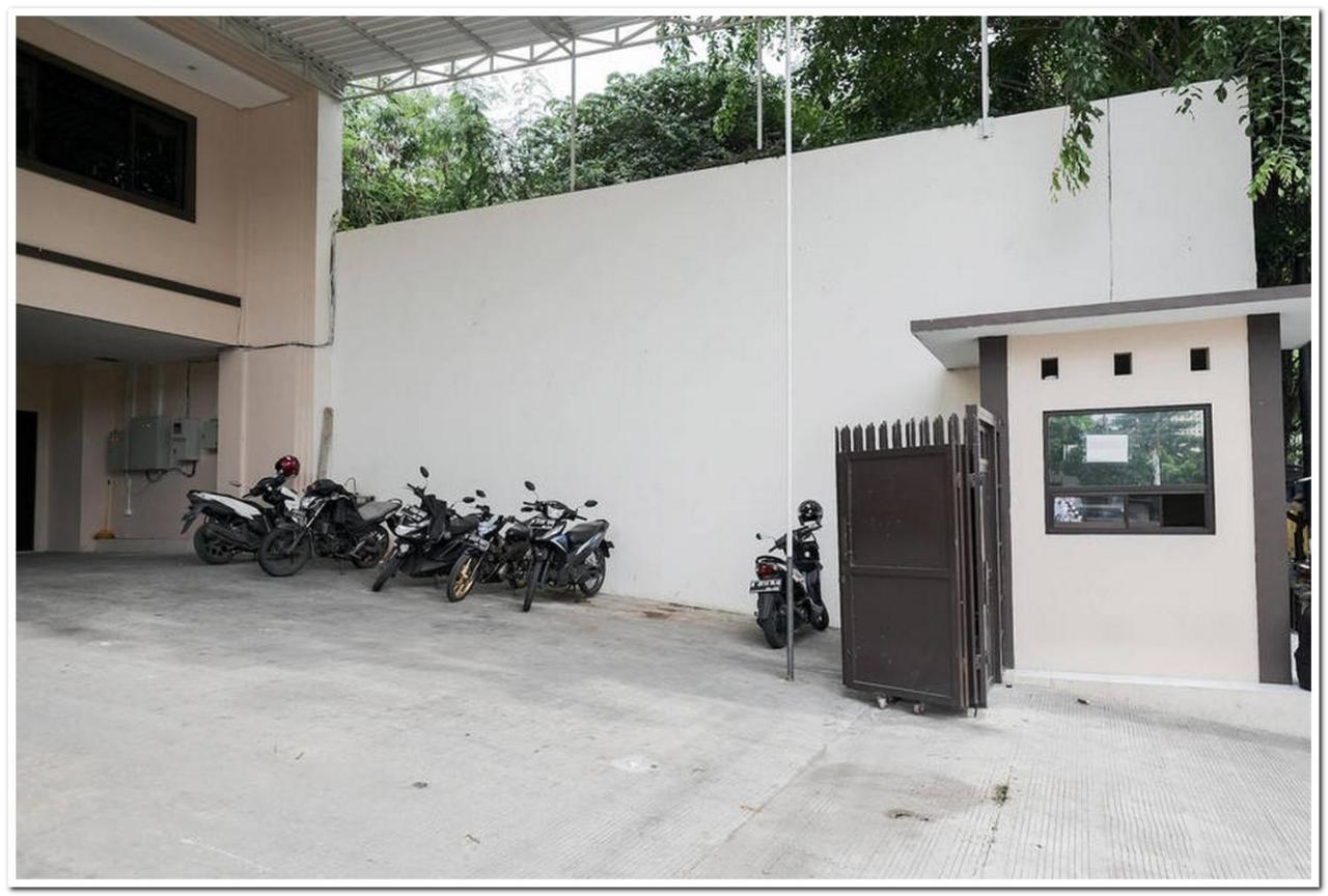 เรดดอร์ซ ใกล้โกตาตูอา 2 Hotel จาการ์ตา ภายนอก รูปภาพ
