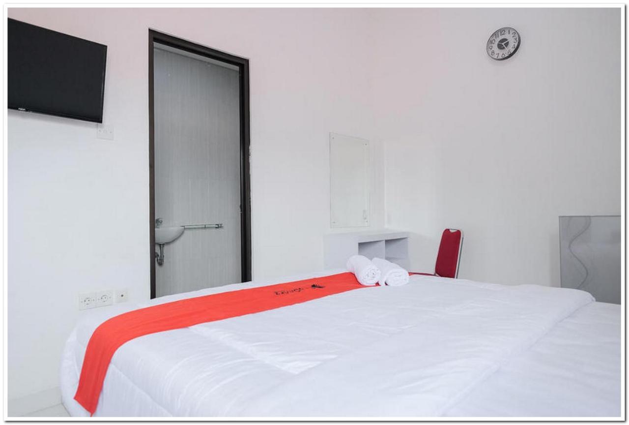 เรดดอร์ซ ใกล้โกตาตูอา 2 Hotel จาการ์ตา ภายนอก รูปภาพ