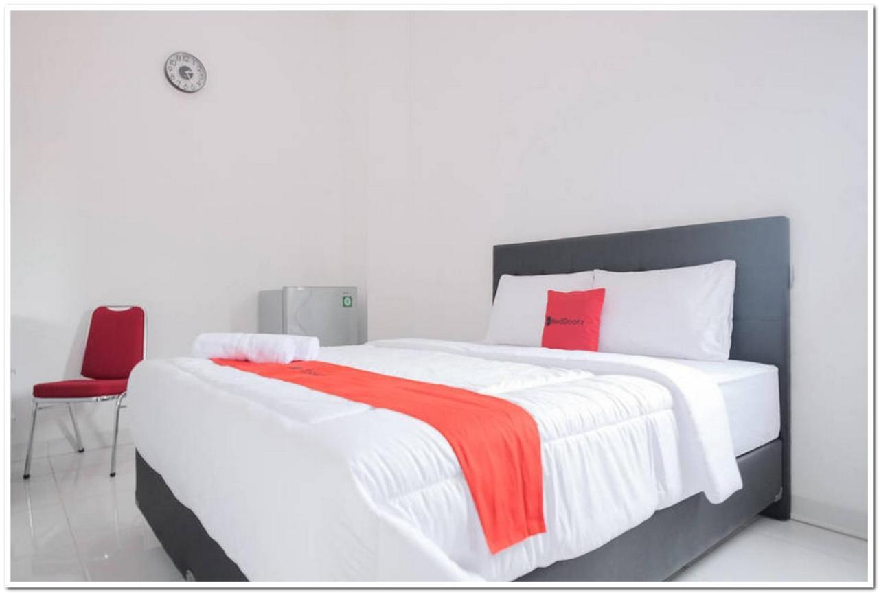 เรดดอร์ซ ใกล้โกตาตูอา 2 Hotel จาการ์ตา ภายนอก รูปภาพ
