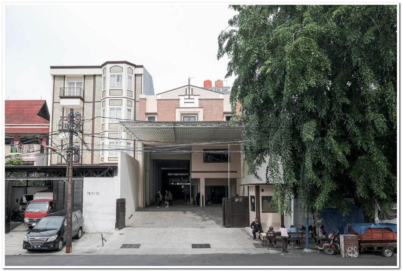 เรดดอร์ซ ใกล้โกตาตูอา 2 Hotel จาการ์ตา ภายนอก รูปภาพ